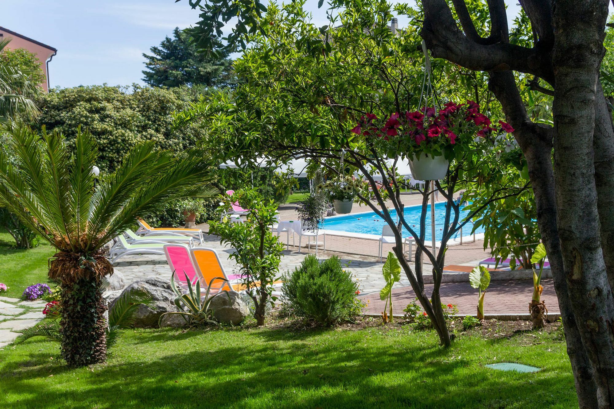 Villa Paola Лоано Экстерьер фото